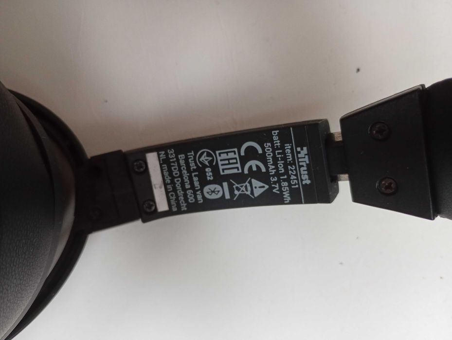 Безжични слушалки Trust Paxo с USB донгъл – шумопотискане, офис