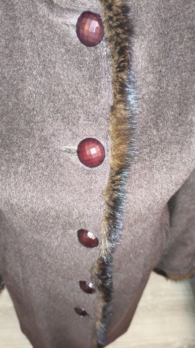 Продам пальто,недорого.