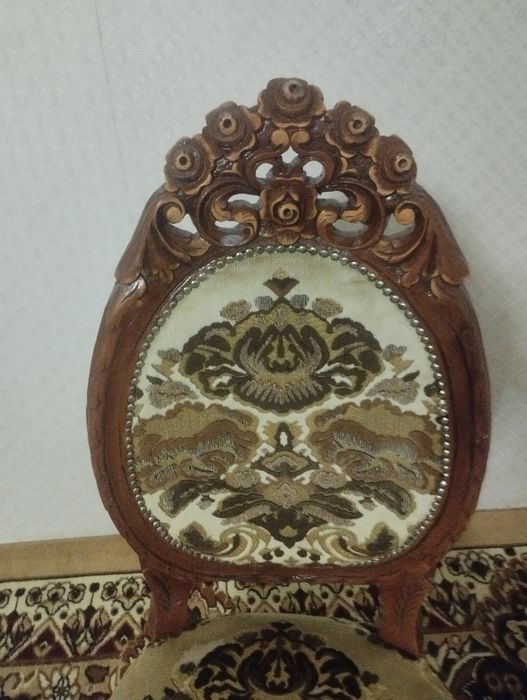 Продам стулья пр Иран б/ у