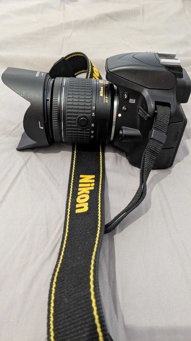 DSLR Nikon D3300 + Obiectiv Nikon DX VR AF-P 18-55 mm + set filtre