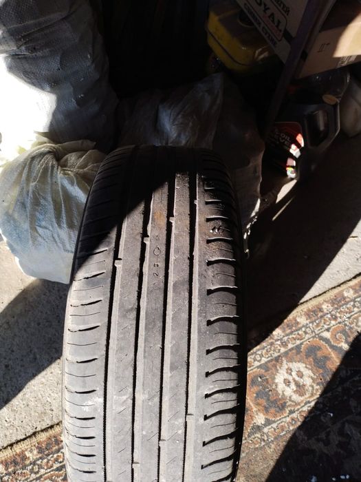 Продам комплект шин с дисками