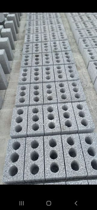 Шлакоблок строительный