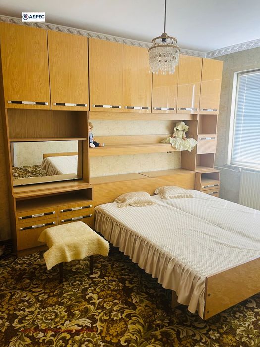 Многостаен в Плевен, област-гр.Гулянци площ 118 цена 100000