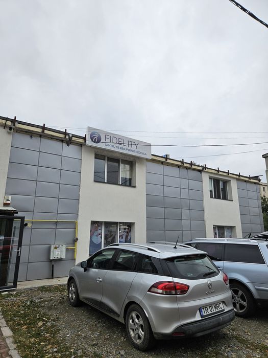 Inchiriez spatii birouri/ comerciale