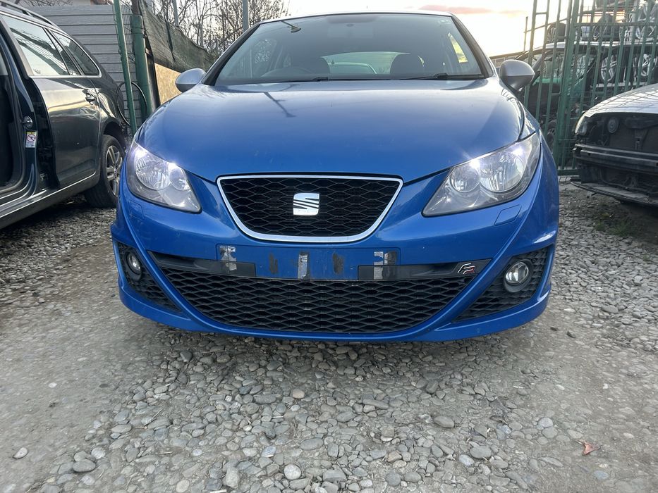 Bară fată  completa cu spălătoare faruri Seat ibiza 6J 2012