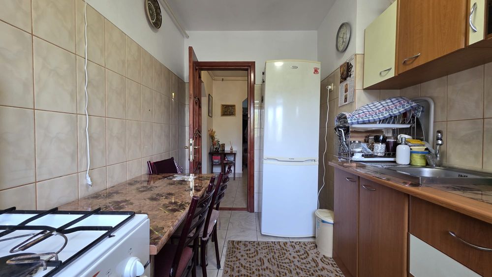 Vând apartament cu 3 camere