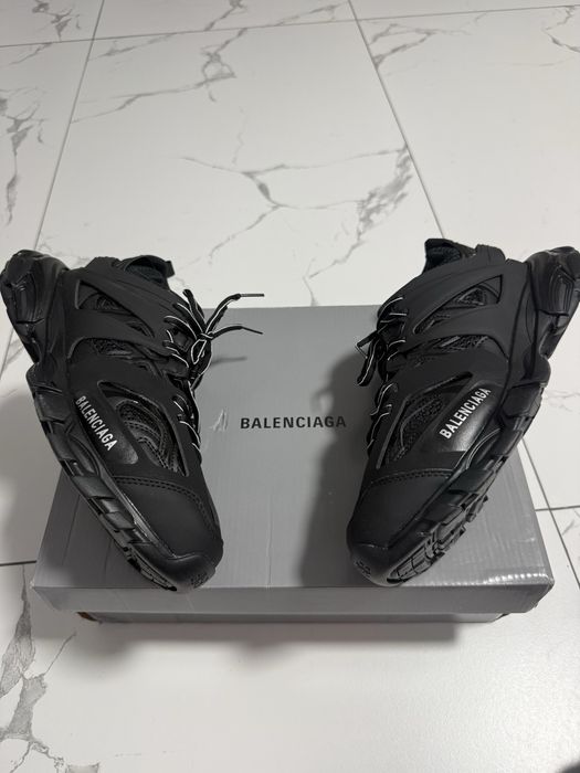 Balenciaga track black 43
