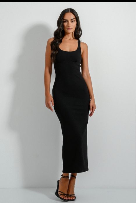 Рокля черна чисто нова