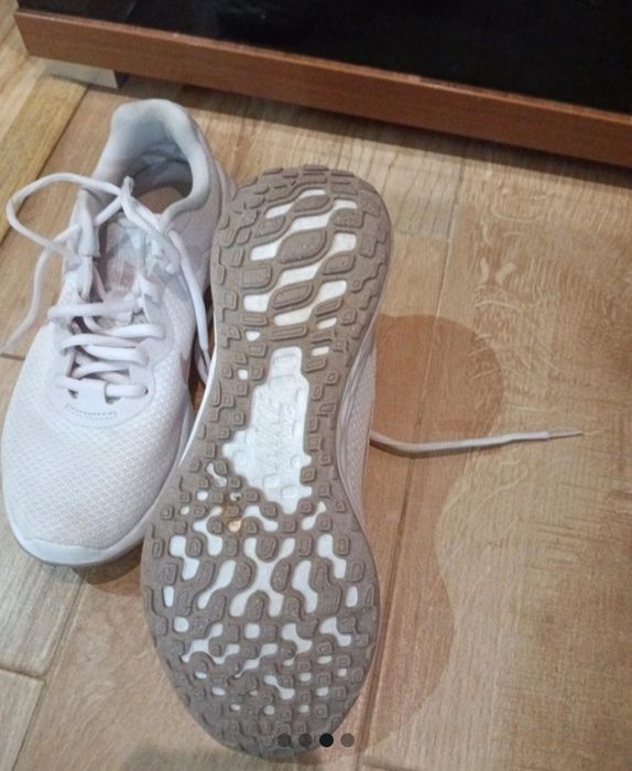 Adidași Nike de vanzare
