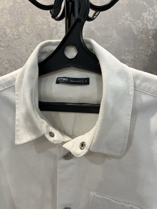 Продам ветровку с принтом