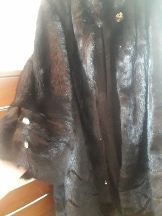 Продам норковую шубу