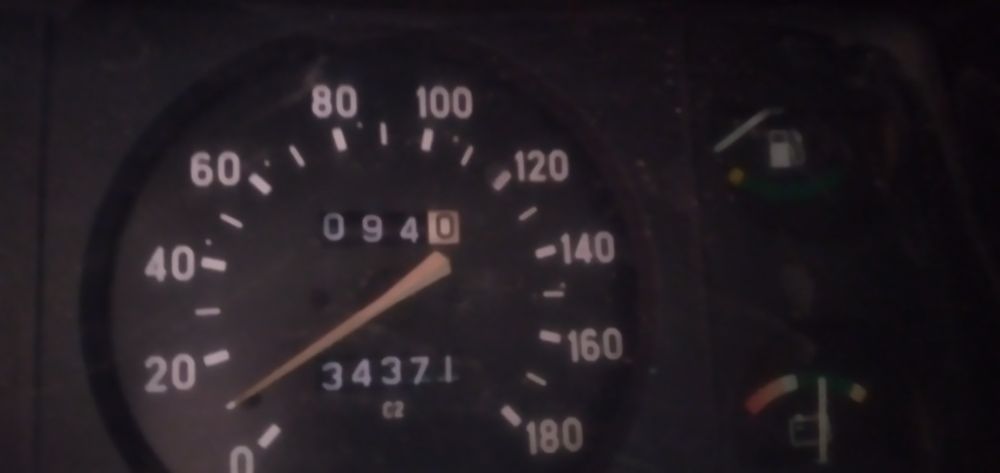 Ваз 2107 sotiladi yil 1993 borchi 1800$