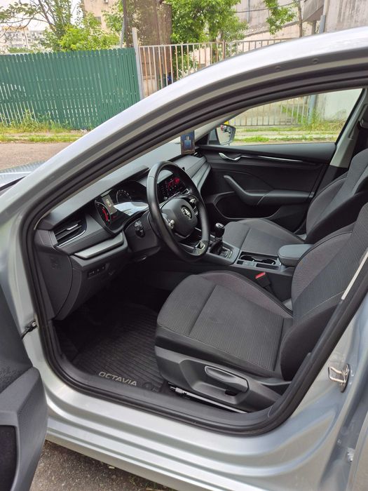 De vanzare Skoda Octavia 1.0 benzina 116 cp, an 2022