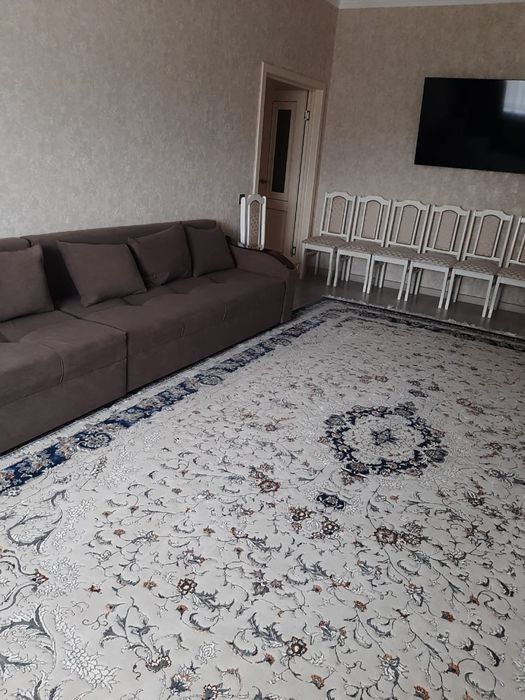 Продам трехкомнатную квартиру