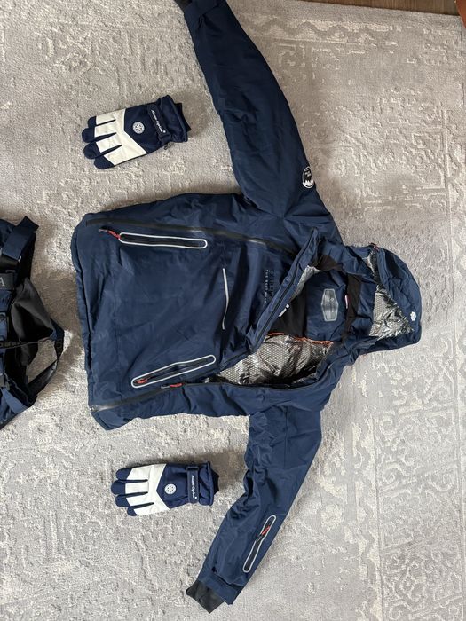 Горнолыжный костюм