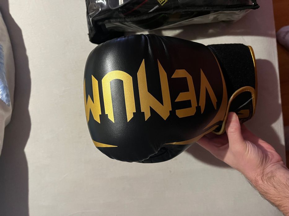 Manusi box noi Venim 12 oz challenger(originale)