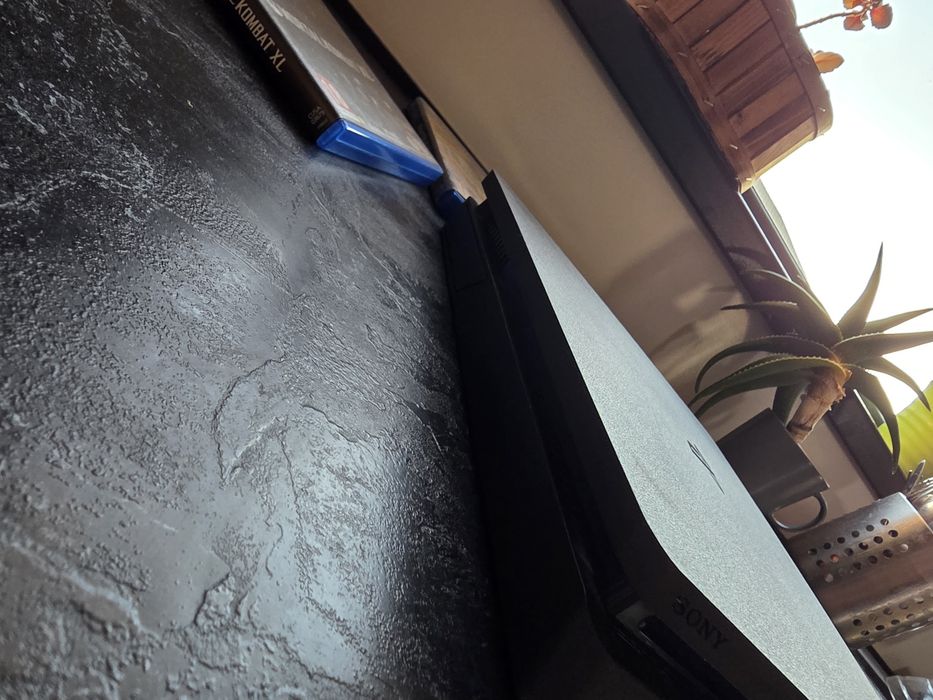 PS4 SLIM  500 GB + controller