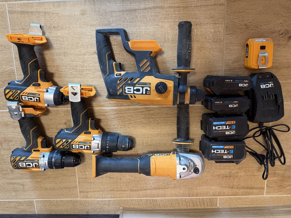 Комплект акумулаторни инструменти JCB