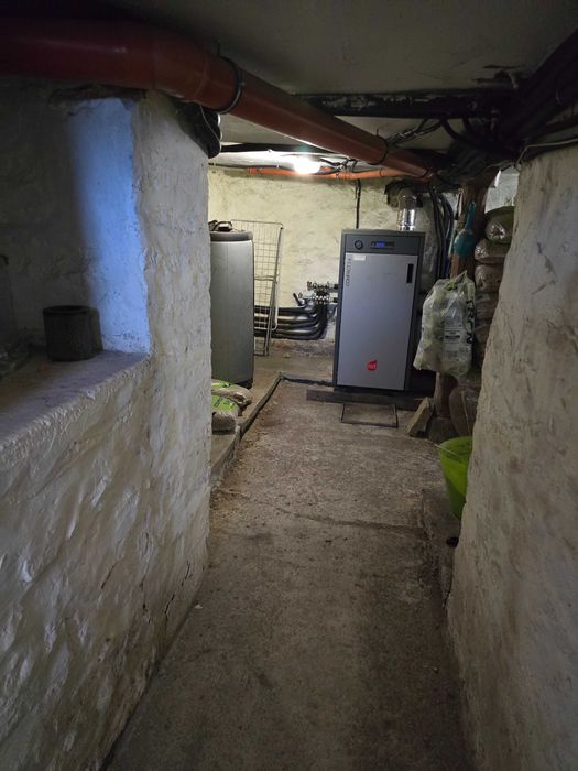 Реновирана къща  с гледка   в с. Гостилица / област Габрово