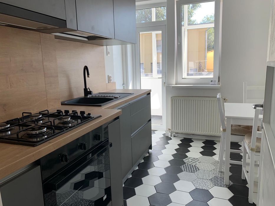 Vand apartament 2 camere strada Traian