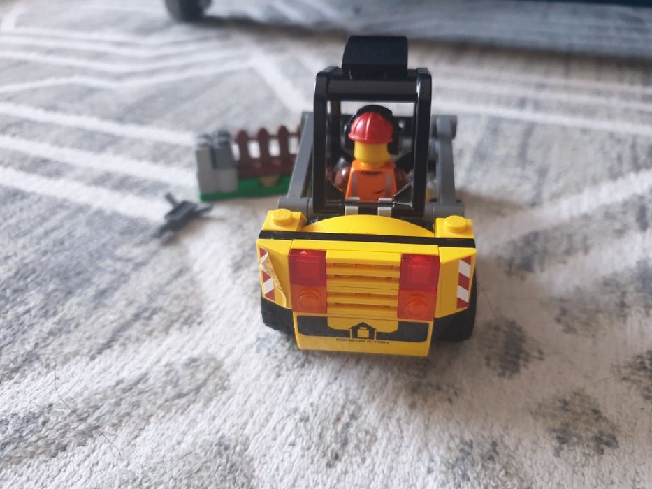 Лего, маленький трактор