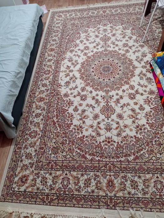 Продам диваны, ковры