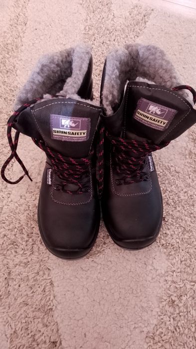 Ghete Noi îmblănite marime 43