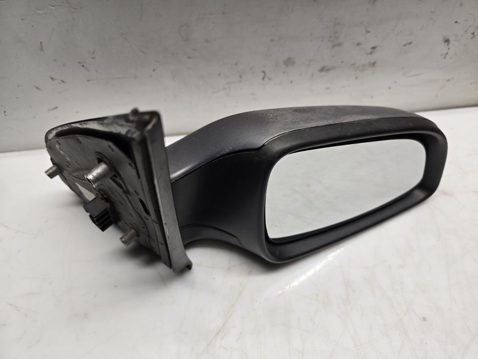 Дясно огледало за Opel Astra H / Астра от 2004 до 2010г.