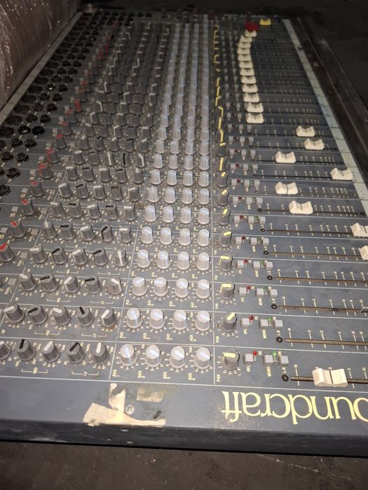 Професионален пулт Soundcraft Spirit Live
Продавам аналогов миксер Sou