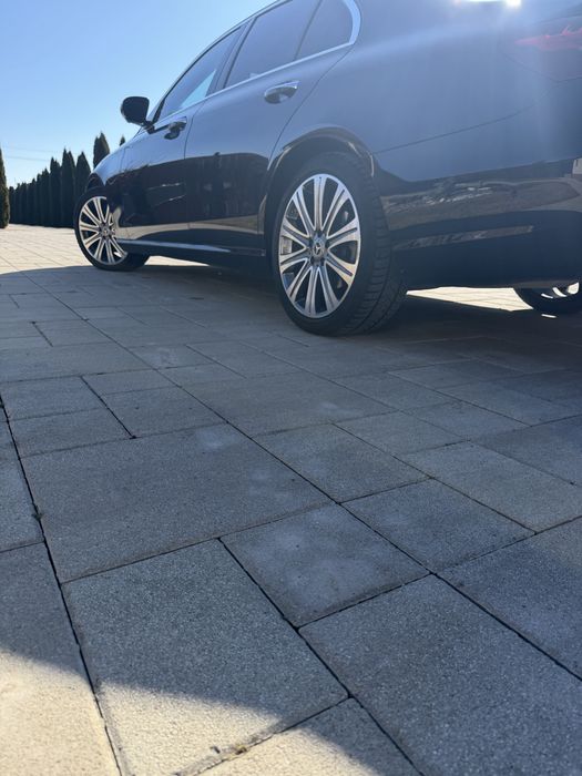 Mercedes Benz E class 220 D 4 matic