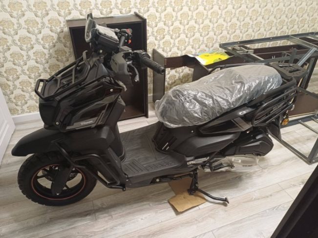 Продам мопед танк новый