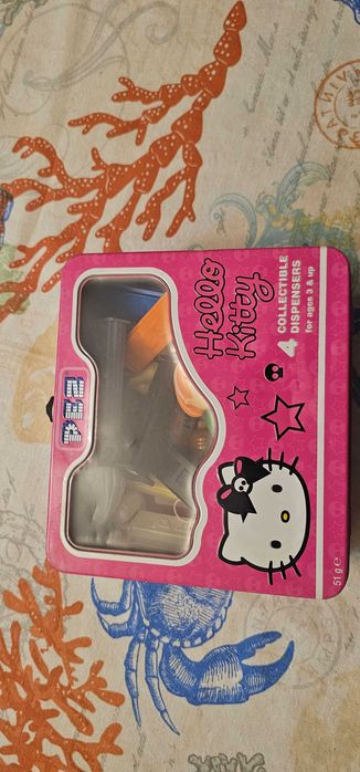 dispenser bomboane pez cutie