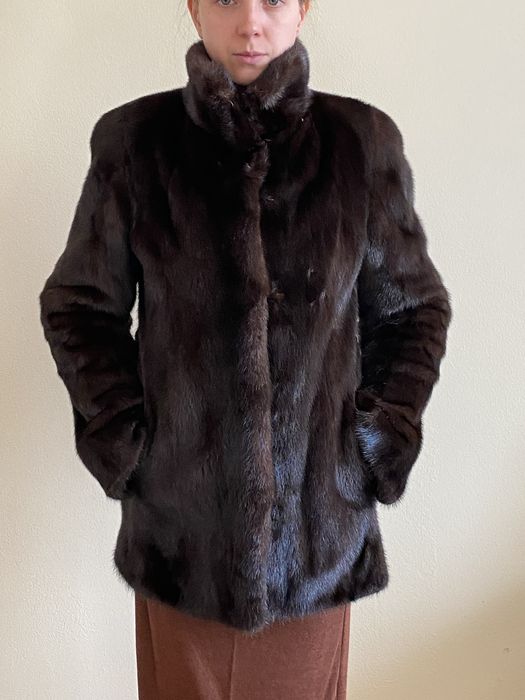 Шуба норковая укороченная