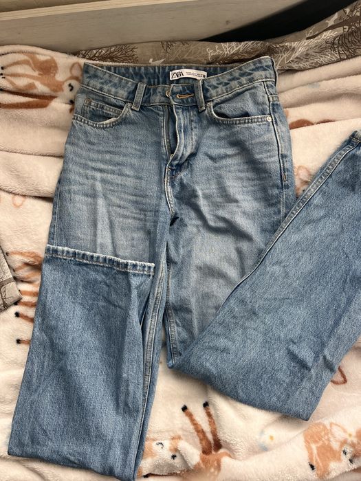 Дънки Зара.