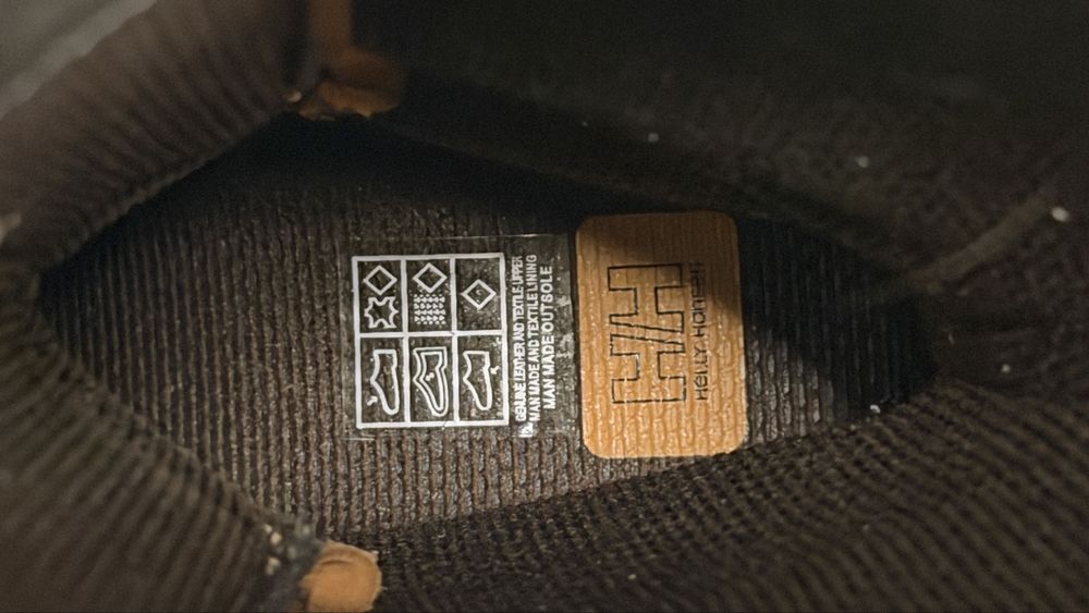 Нови Дамски високи кожени ботуши Helly Hansen, EU 36