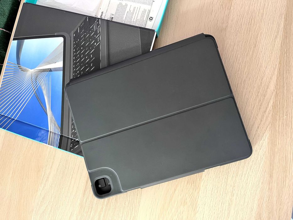 Logitech Slim Folio Pro keyboard for iPad Pro 12.9 inch (3rd & 4th gen