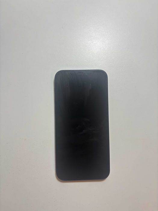 Iphone 12 64gb baterie 82%