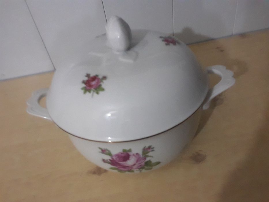 Продается супница и другое