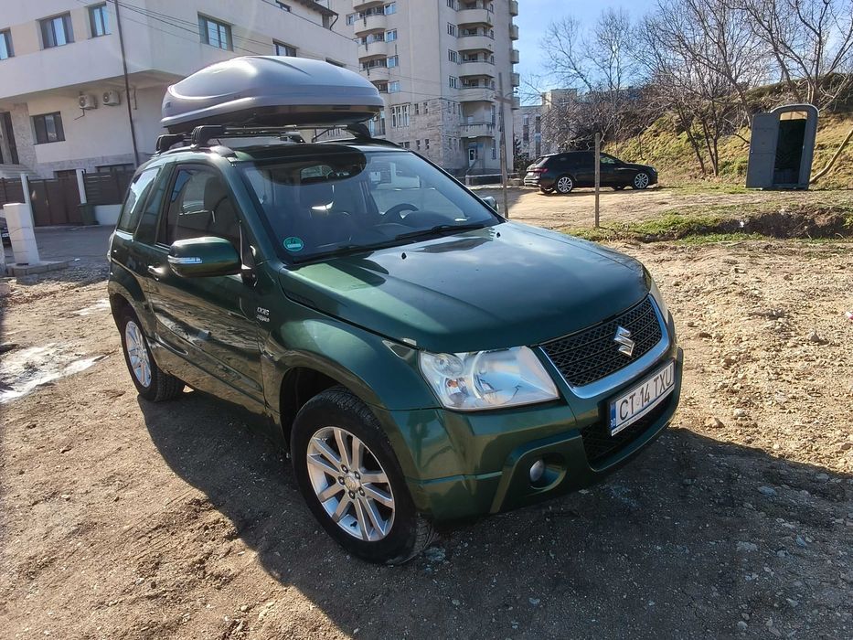 Grand Vitara an 2009 4x4 in 3 usi