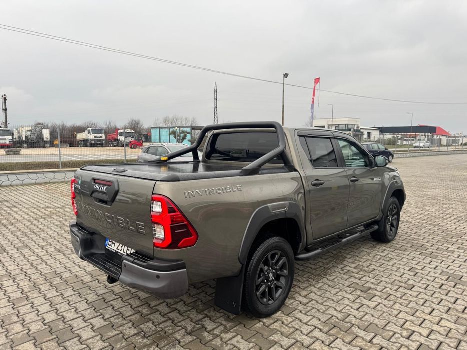 Toyota Hilux Invincible