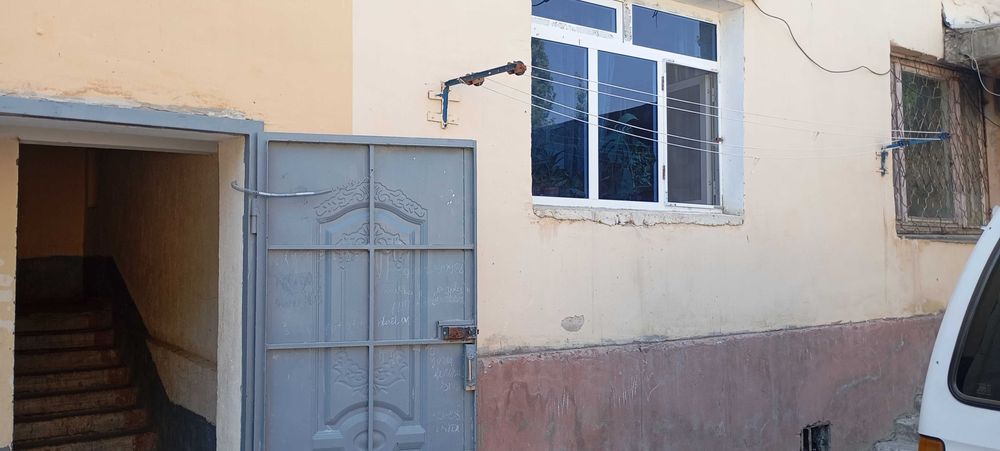 Uy sotiladi , 2 Xona 1-etash  , 9mk , yoʻlni yuzi