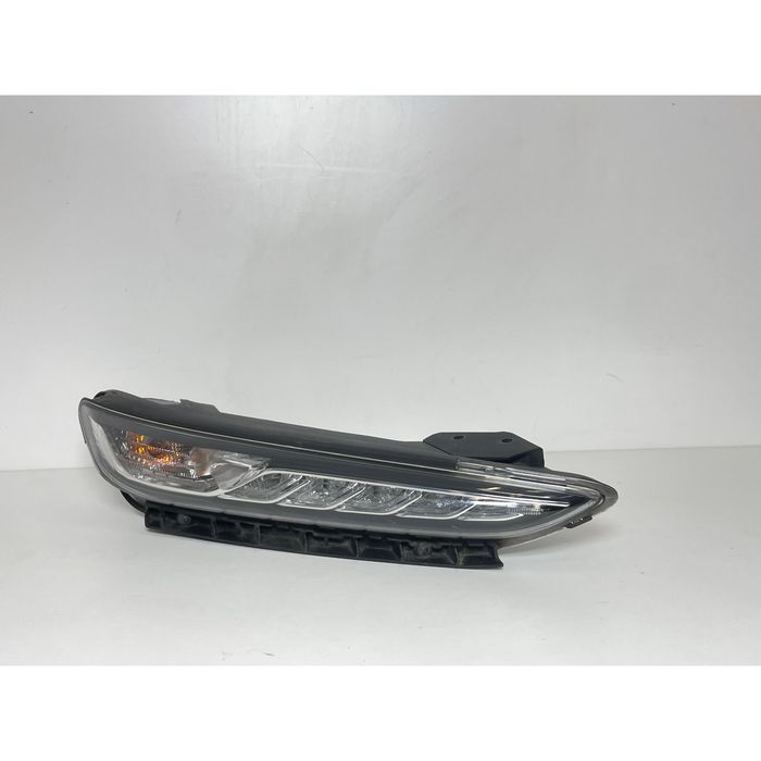 Десен фар за hyundai kona i - 92208j9000