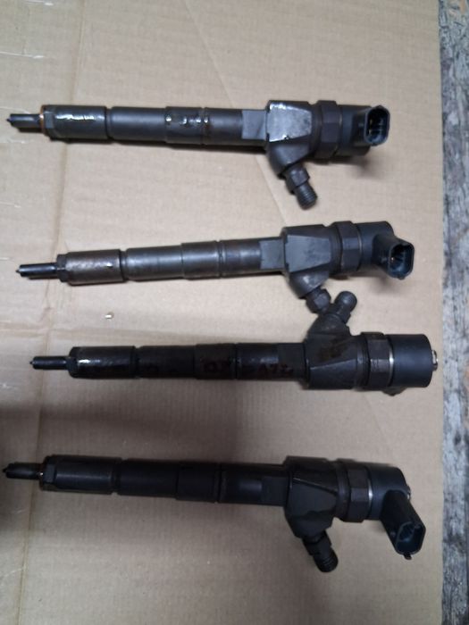 Injectoare Opel Insignia 2.0 Ar0DTH 2010