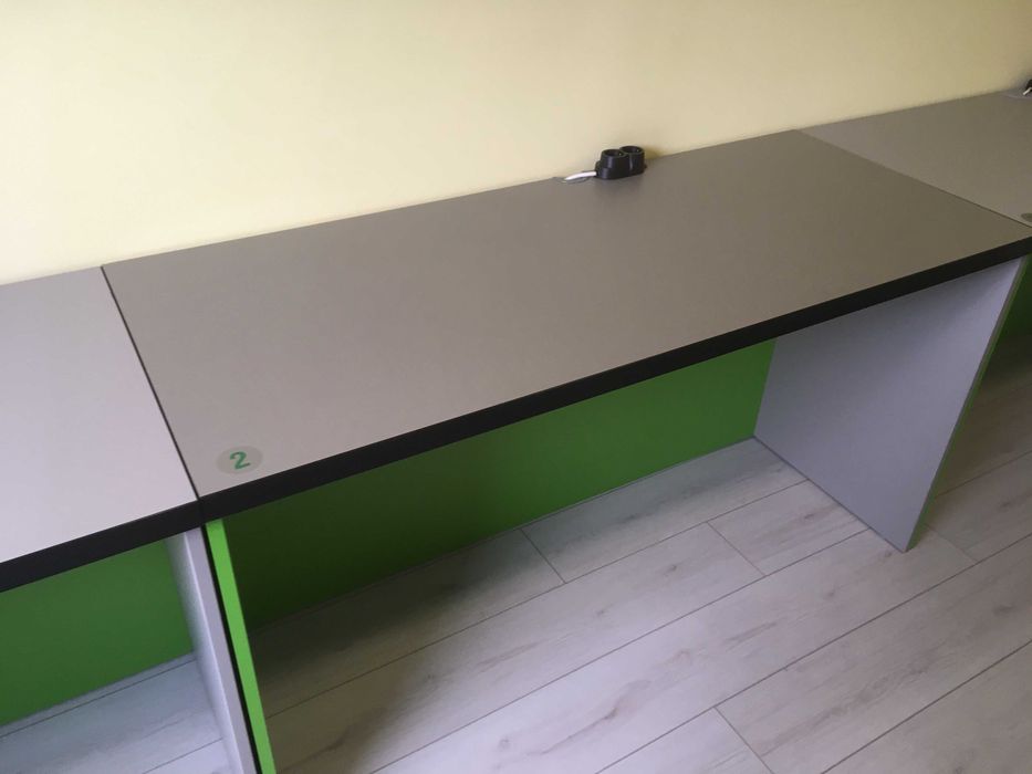 офис бюра различни размери 5 бр само две са ползвани