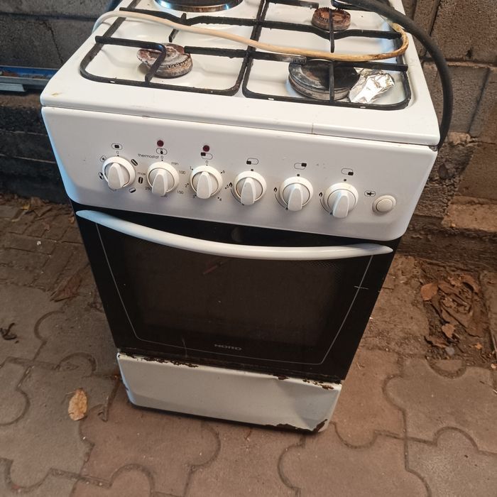 Продам б/у газ плиту