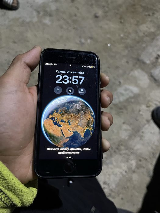Iphone Se жаксы жағдайда 40000 келісеміз