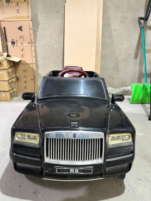 Электромашинка Rolls Royce