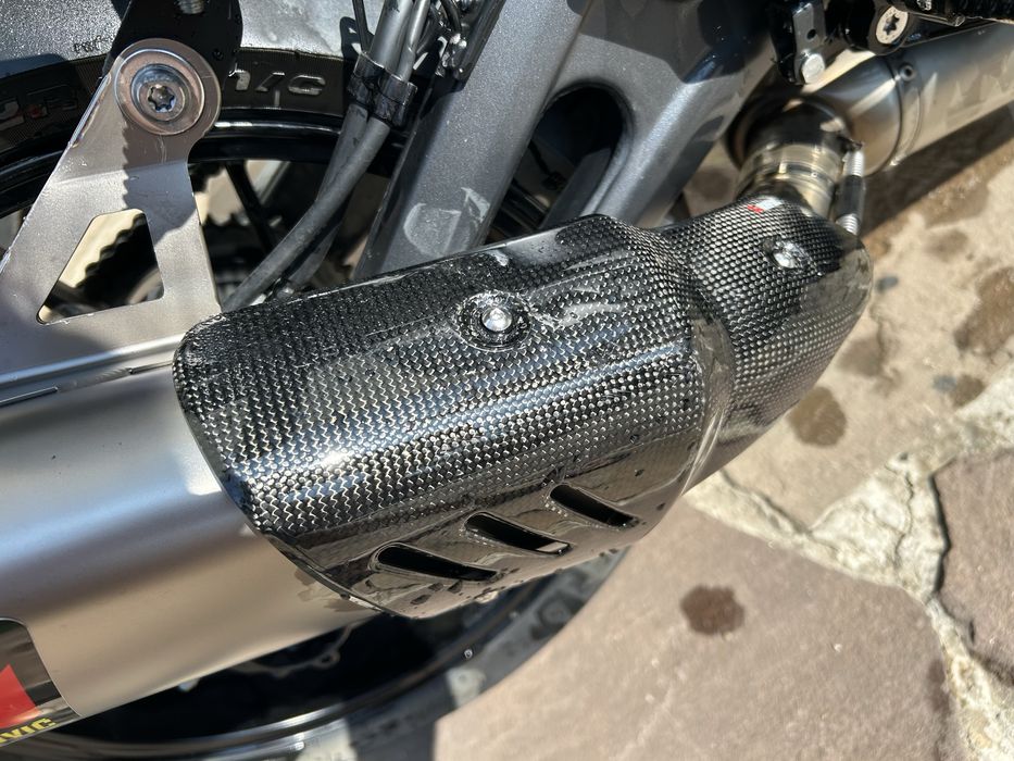 Спортна генерация akrapovic за yamaha r7