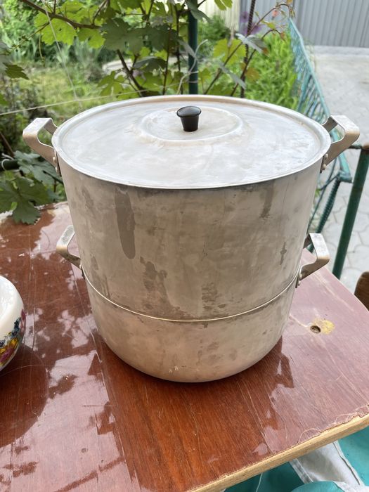 Продам небольшую мантоварку