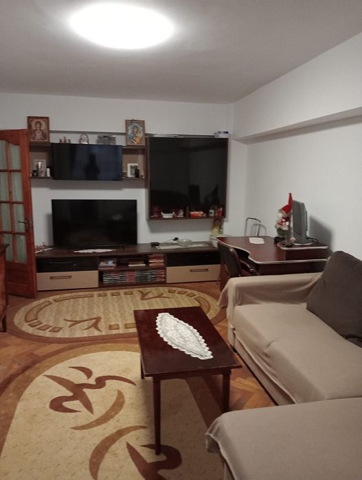 Apartament cu 2 camere decomandat